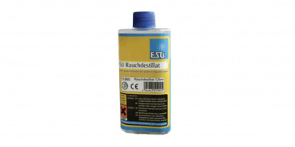A bottle of ESU Dampf-Rauch Destillat on a white background.