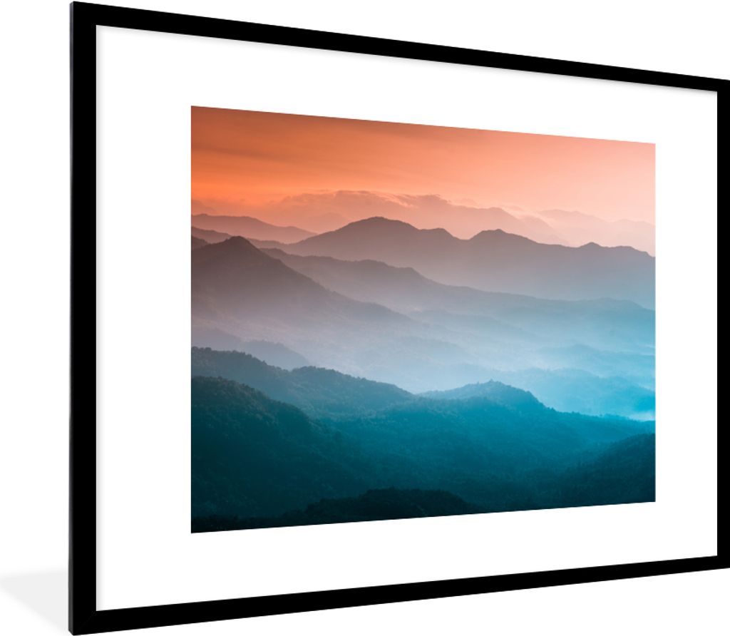 MuchoWow Gerahmtes Poster Berge - Sonne - Orange - Natur 80x60 cm - Poster mit Schwarzem Bilderrahmen Wandposter Rahmen Foto Bilder - Schlafzimme...