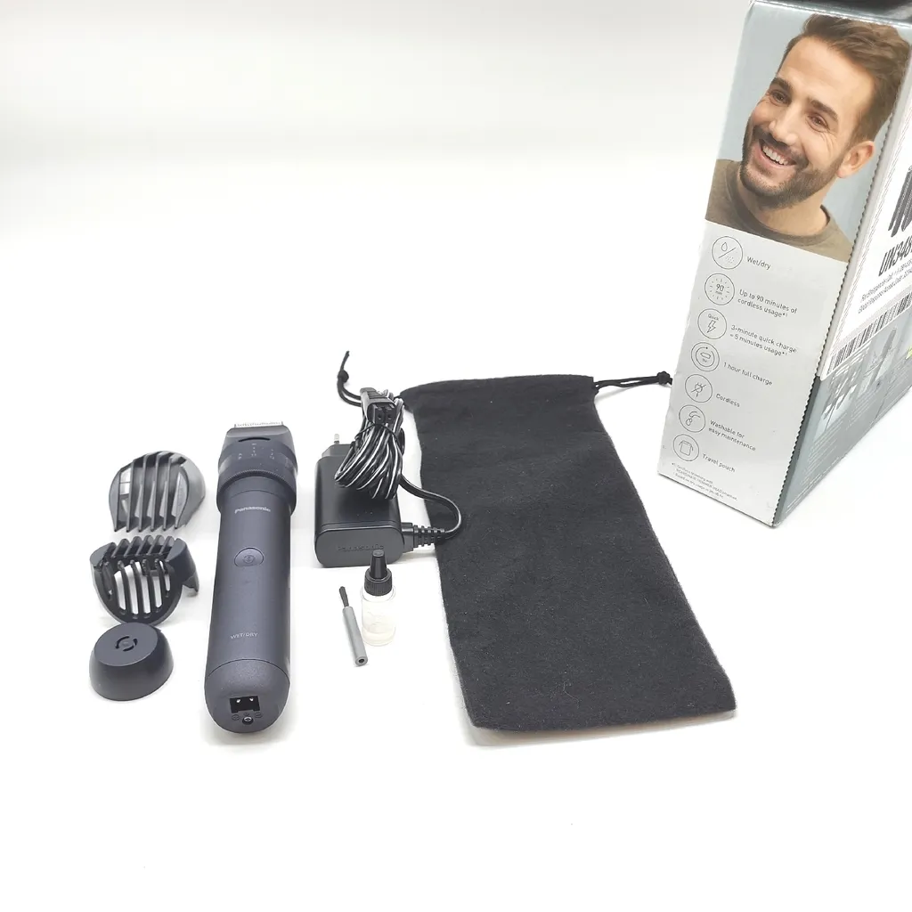 Barbe impeccable avec Panasonic MULTISHAPE ER-CKL1 Système compact et précis