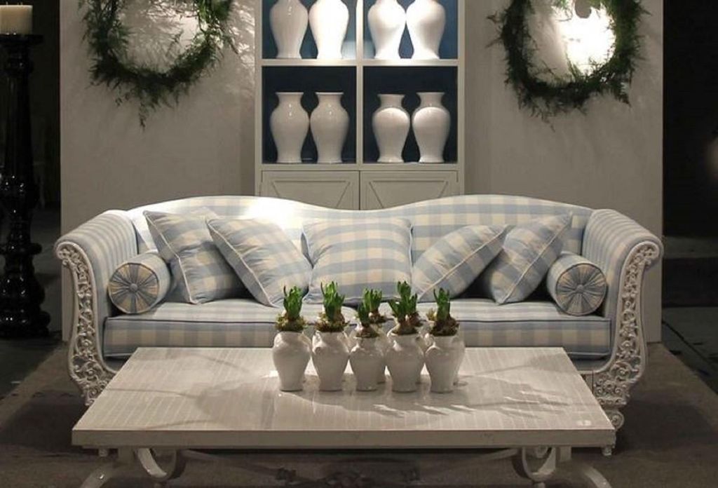 Casa Padrino Luxus Barock Sofa Weiß / Hellblau 220 x 100 x H. 80 cm - Handgeschmiedetes Schmiedeeisen Sofa mit Kissen - Wohnzimmer Sofa - Garten S...