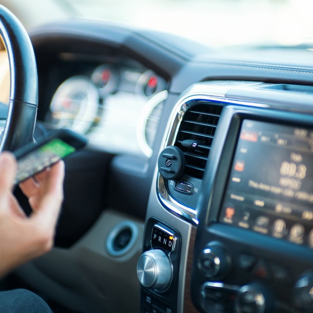 SP-CONNECT Staffa di montaggio per aeratori per auto Immagine del prodotto 