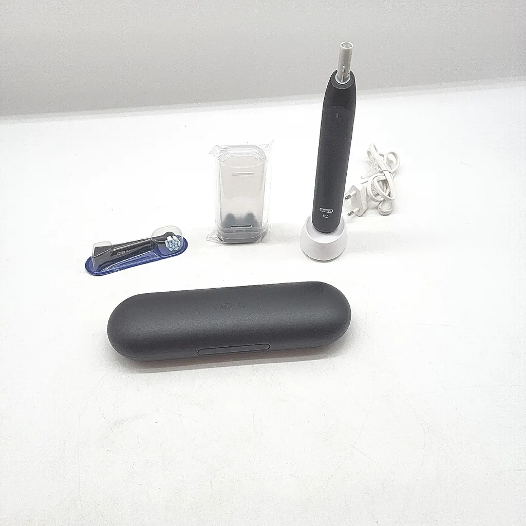 Oral-B iO 2 Nero Spazzolino Elettrico Delicato per Gengive Sane