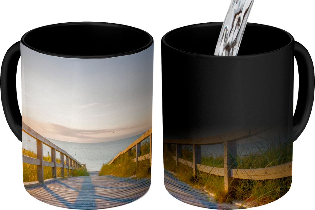 MuchoWow Zauber Tasse Zaubertasse Magic Ruhiger Strand in Deutschland bei Sonnenuntergang 350 ml Farbwechsel Becher Geschenk Geschenkidee - Magic...