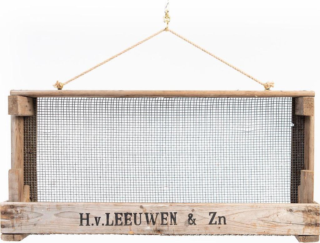 Breites Gartenregal aus Zwiebelsieb – Vintage-Regal aus Holz mit Jute-Aufhängung & goldenen Beschlägen – Rustikale Küchen- & Balkon-Deko 75x...