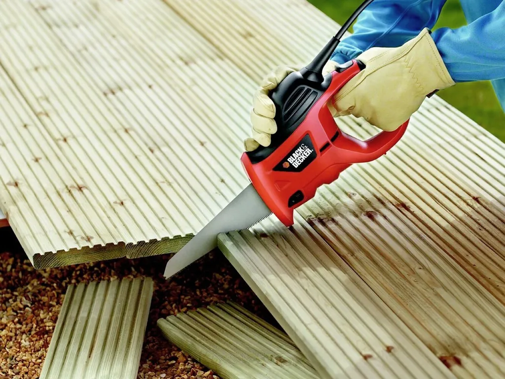 Scie sauteuse et égoïne 400W à variateur électronique Black & Decker - 21