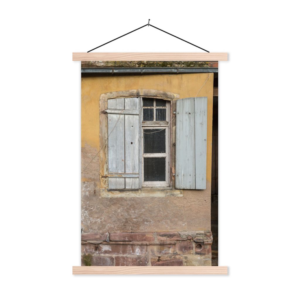 MuchoWow Textilposter Altes Fenster mit alten Fensterläden 40x60 cm mit holzfarbenen Rahmen - Poster