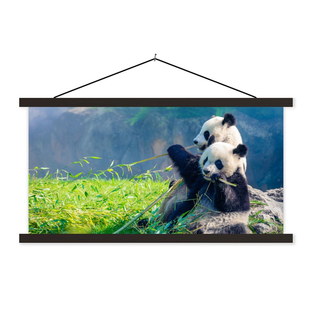 MuchoWow Textilposter Panda - Bambus - Gras - Tiere 120x60 cm mit schwarzem Rahmen - Dekoration Schlafzimmer