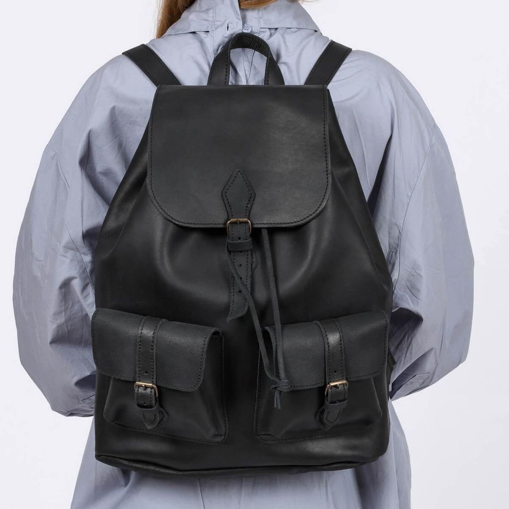 Schwarz Rucksack aus Naturleder, Vintage Lederrucksack, Cityrucksack, Freizeitrucksack, Alltagsrucksack – Belveder Outlander Z71
