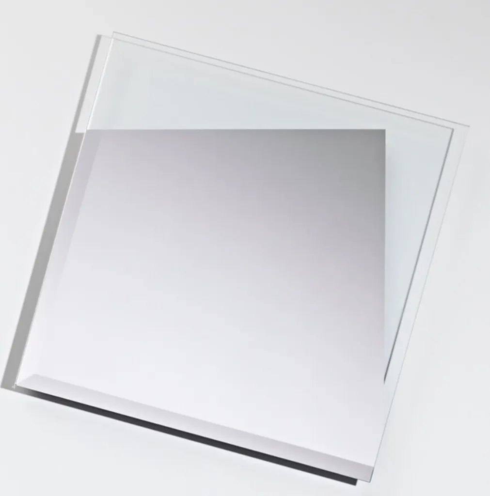 Miroir design 45 cm pour agrandir une pièce sombre et gagner en clarté