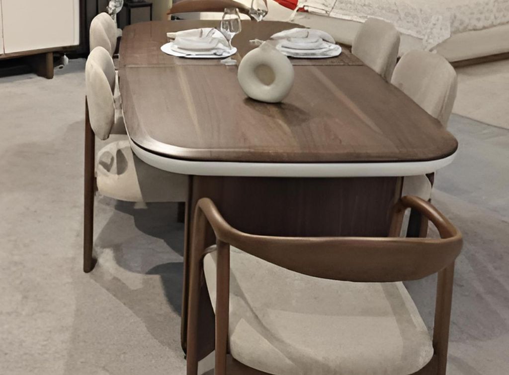Designer Esszimmer Möbel Edler Holztisch Bequeme 6x Textilstühle