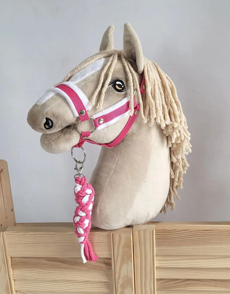 Hobby Horse Set: A3 Halfter mit weißem Fell + Anbindestrick - weiß und dunkelrosa