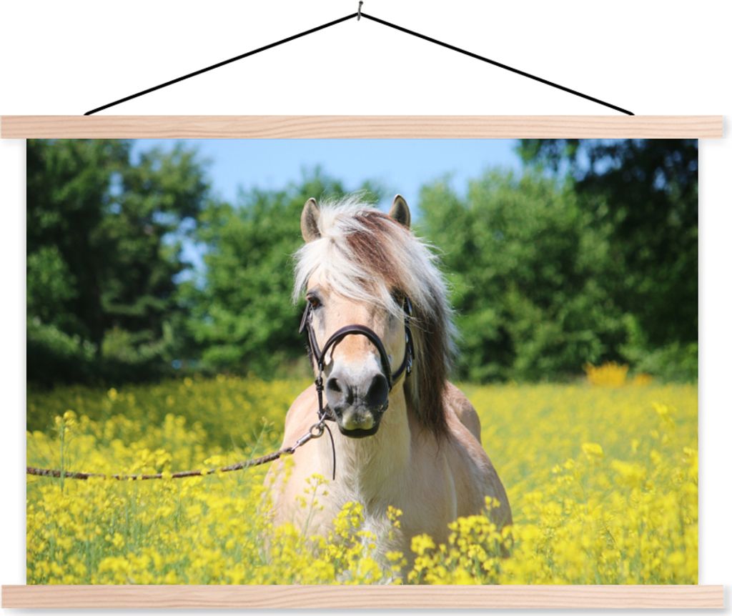MuchoWow Textilposter Pferd - Blumen - Gelb 120x80 cm mit holzfarbenen Rahmen - Aufhängeset