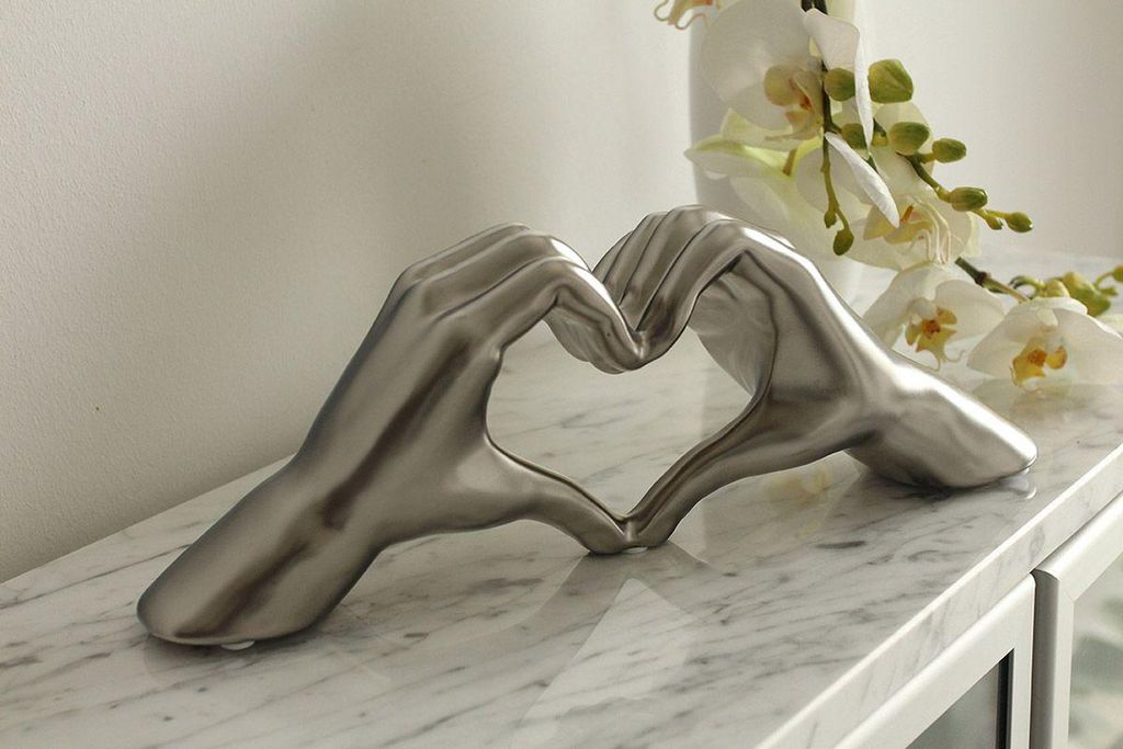 Casablanca Design Skulptur Herz aus Händen 31x11cm Keramik Silber Wohnzimmer Skulpturen Deko Modern
