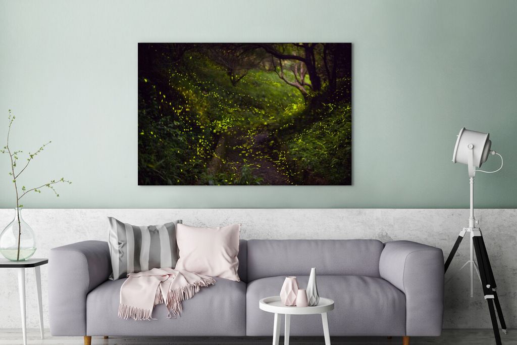 OneMillionCanvasses - Leinwandbilder - 140x90 cm, Große Gruppe von Glühwürmchen fliegen durch einen Wald, Wandbilder Kunstdruck Wanddekoration...