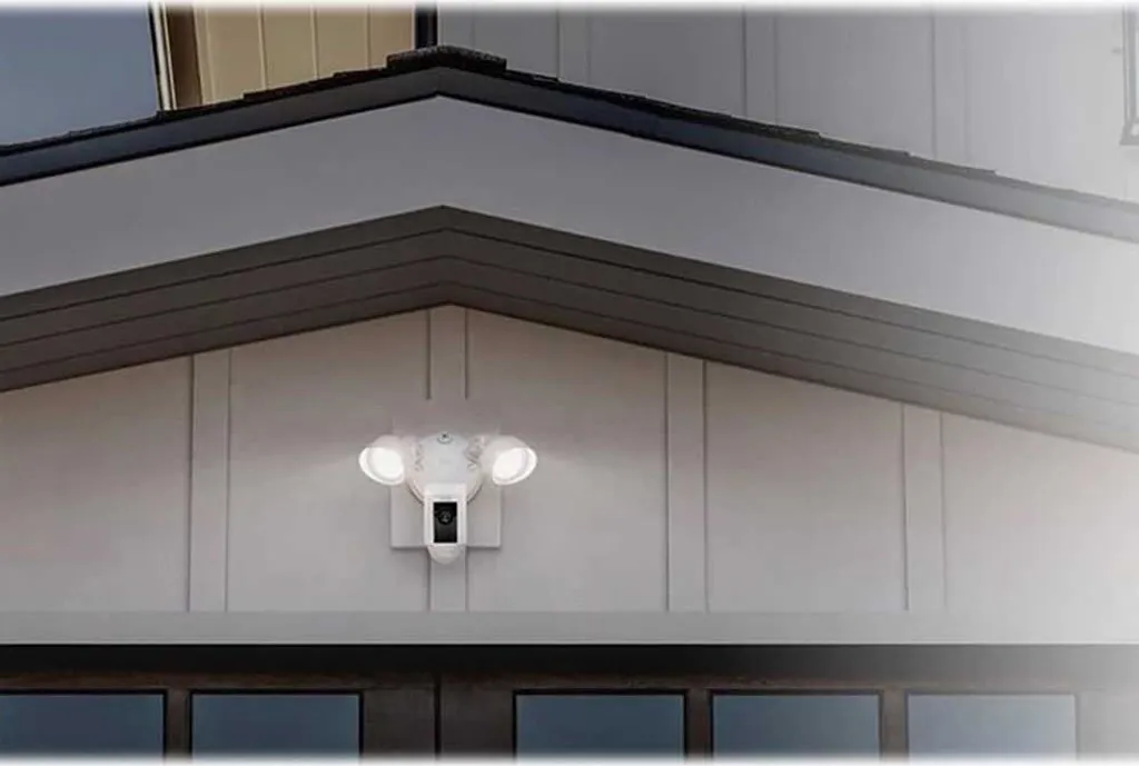 Évitez les intrusions avec la Caméra de sécurité Ring Plus Projecteur - 3