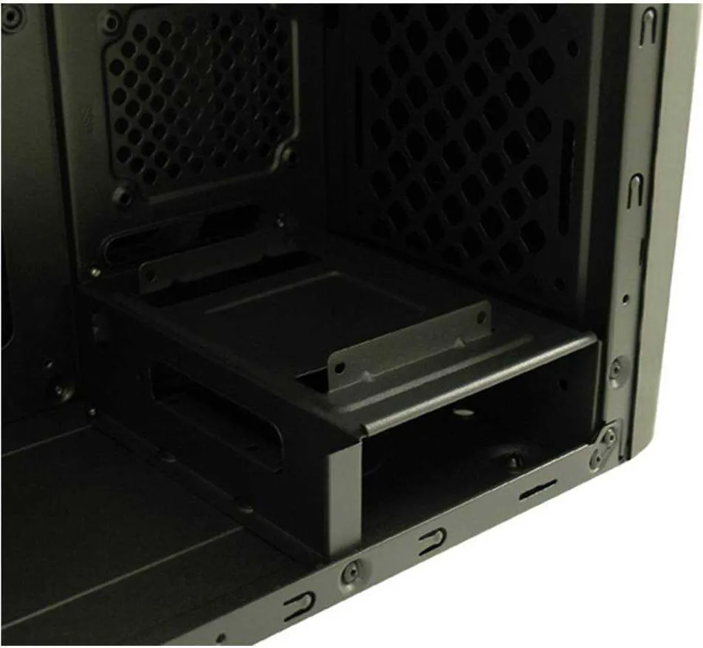 Châssis PC LC-Power 7036B avec connectivité USB 3.0 et design compact - 10