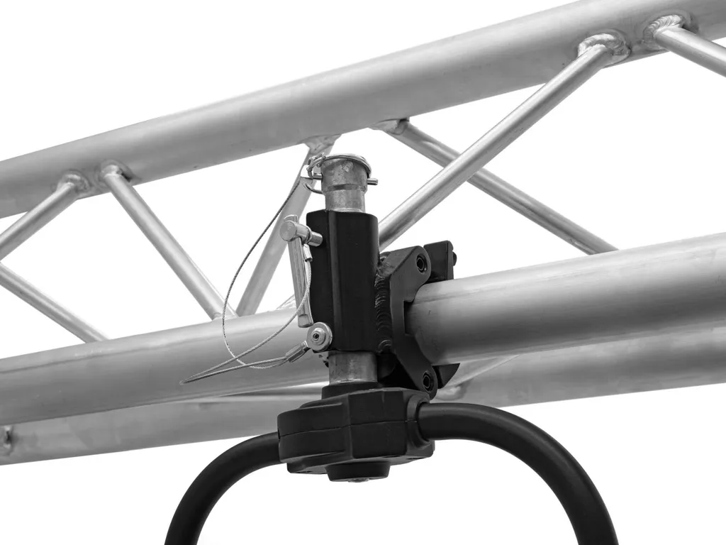 Fixez vos projecteurs sans risque avec le crochet Eurolite TPTV-1 noir - 3