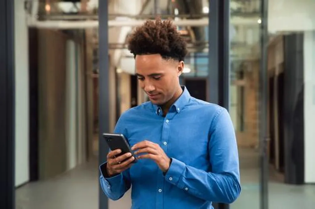 Fairphone 4 5G Gris 128GB : Dites Adieu à l'Obsolescence avec ce Mobile - 16