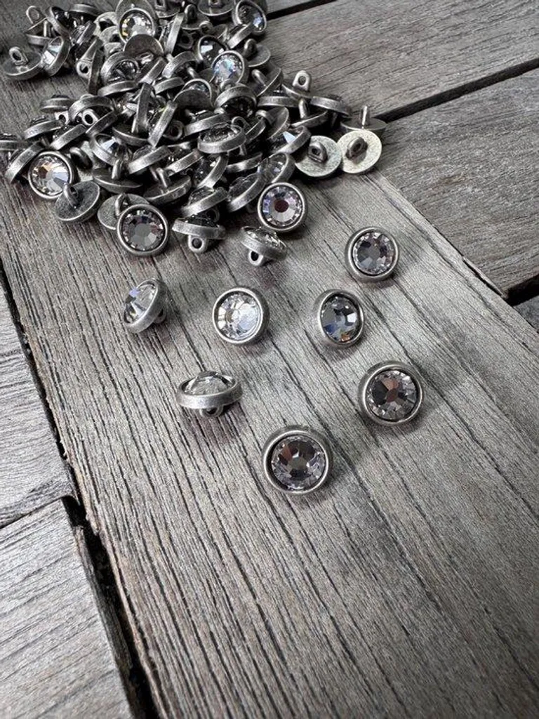 Boutons de mercerie en métal argenté et strass brillants de 10 mm