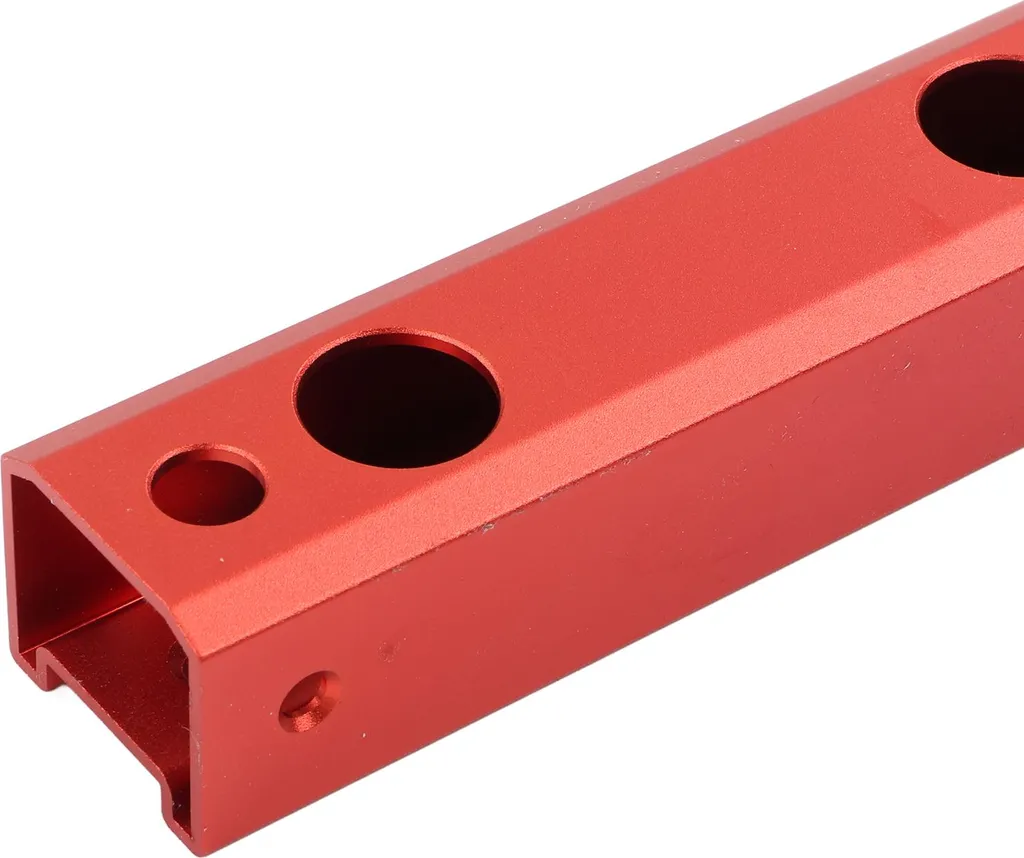 Profilé aluminium pré-percé pour fixer vos guides de coupe sans jeu - 14