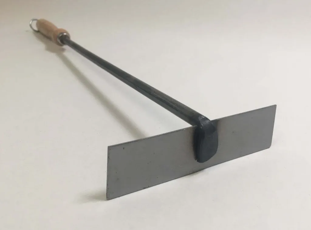 Raschietto per cenere 48 cm con manico in legno - Qualità Artigianale