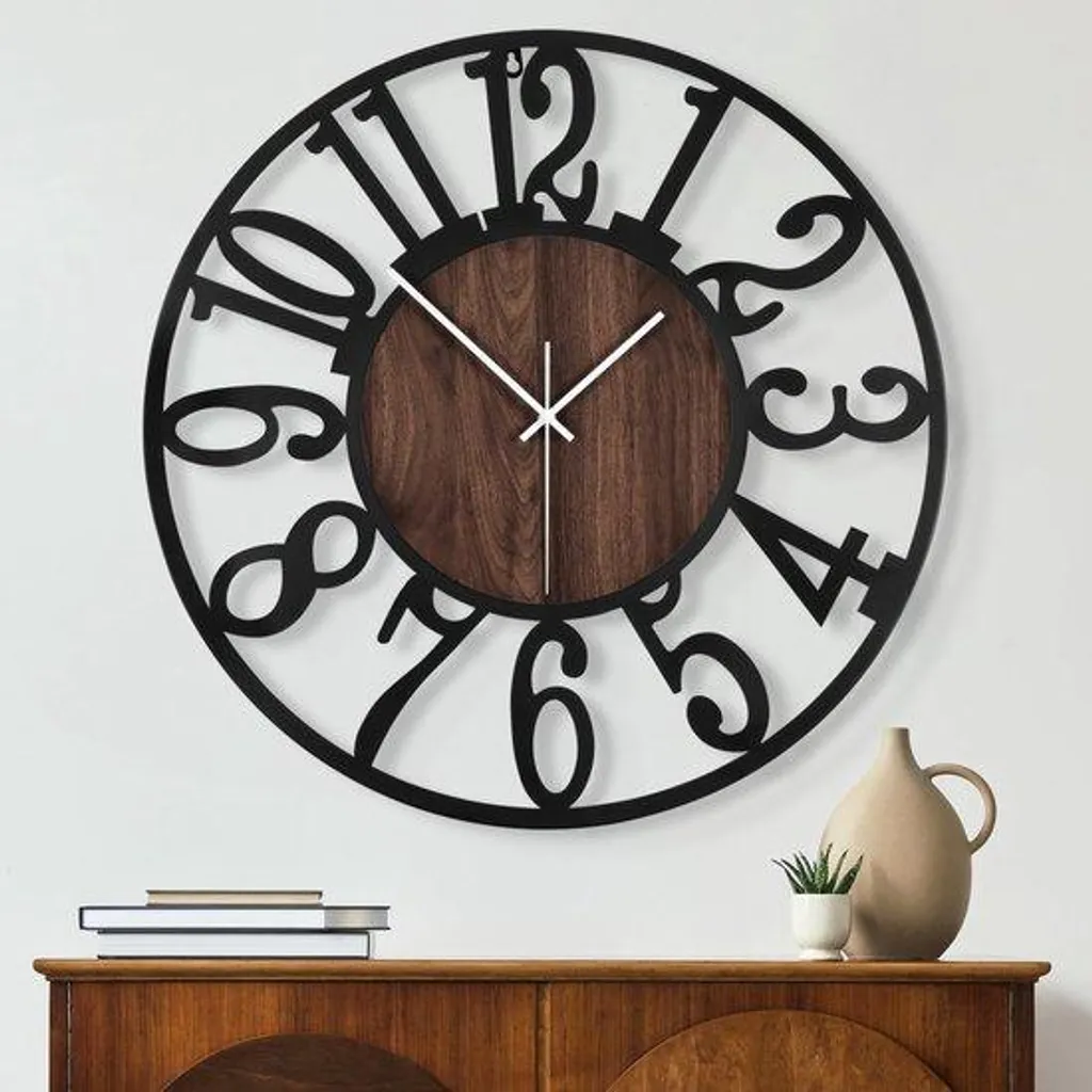 Horloge murale design en métal et bois noir, mouvement quartz discret
