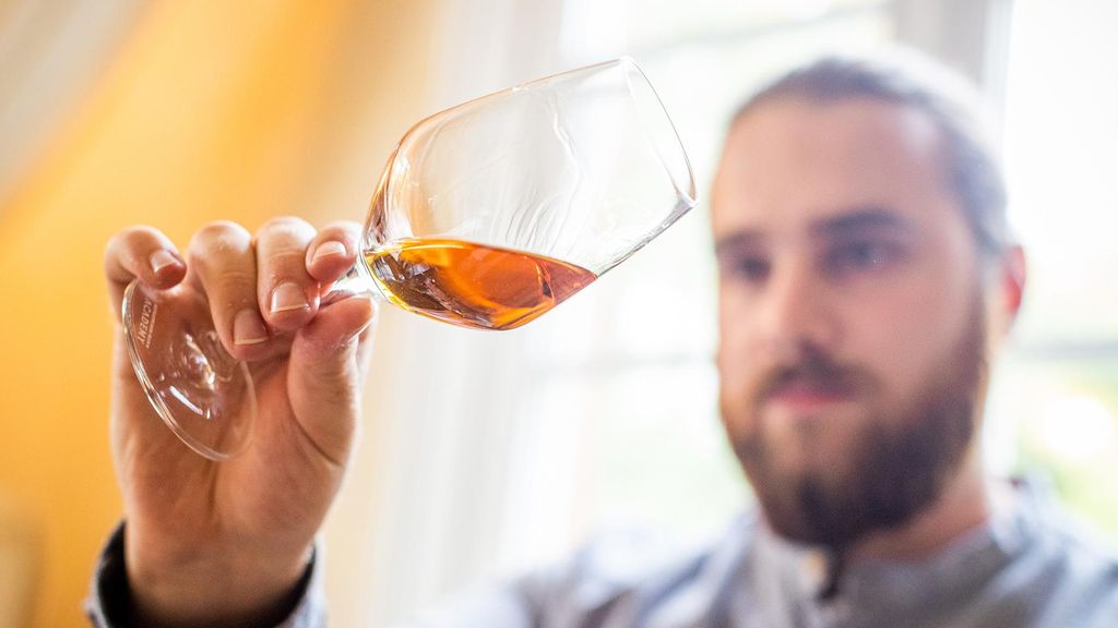 Jochen Schweizer Rum Tasting in der Villa Mumm Eltville; Erlebnis verschenken oder selbst erleben; Gutschein gültig für 1 Person Gruppengröße: ...