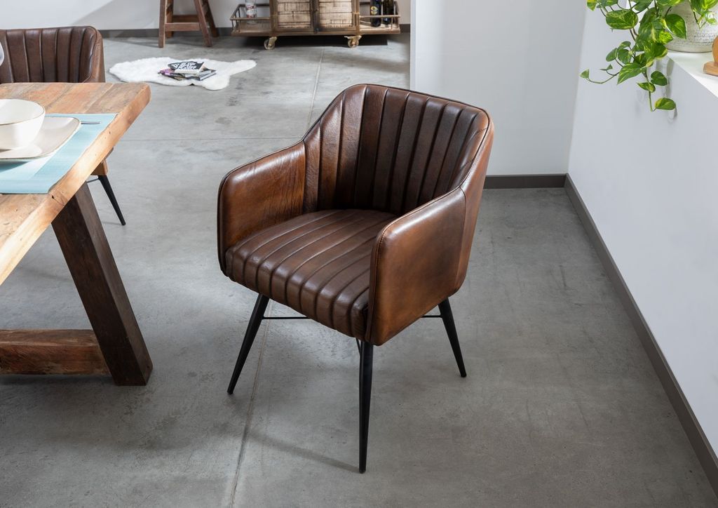Stuhl IRON LABEL #11 aus Büffel-Echtleder und Eisen, mit Produktbild 
