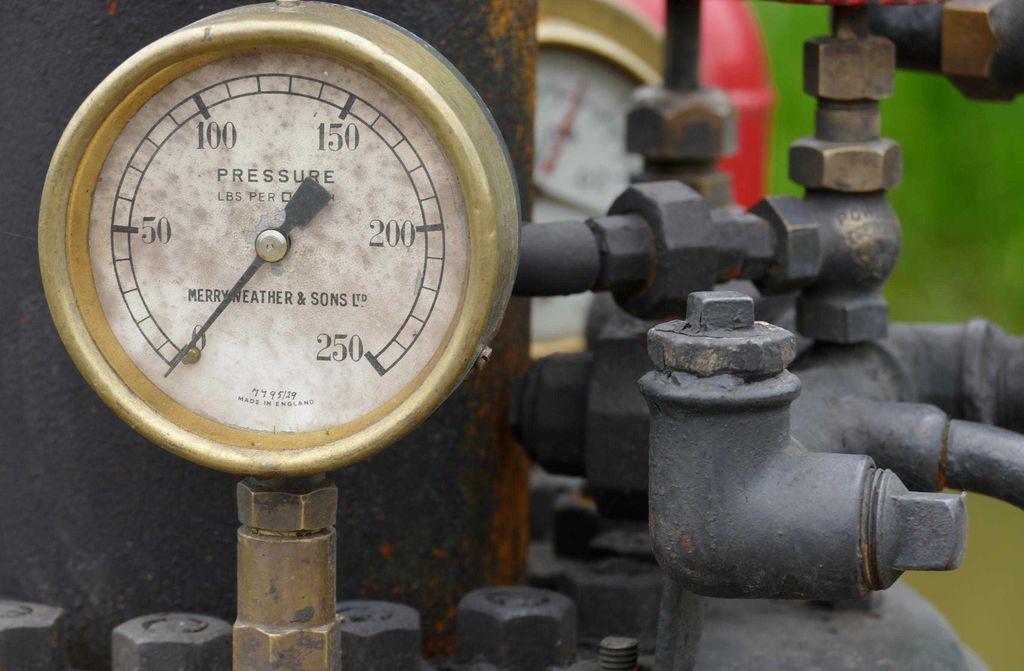 hansepuzzle 13625 - Druckmesser Puzzle, 500 Teile, Industrie, 46,0 x 30,0cm mit hochwertiger Aufbewahrung, Kartonbox und wiederverschließbarem Beutel