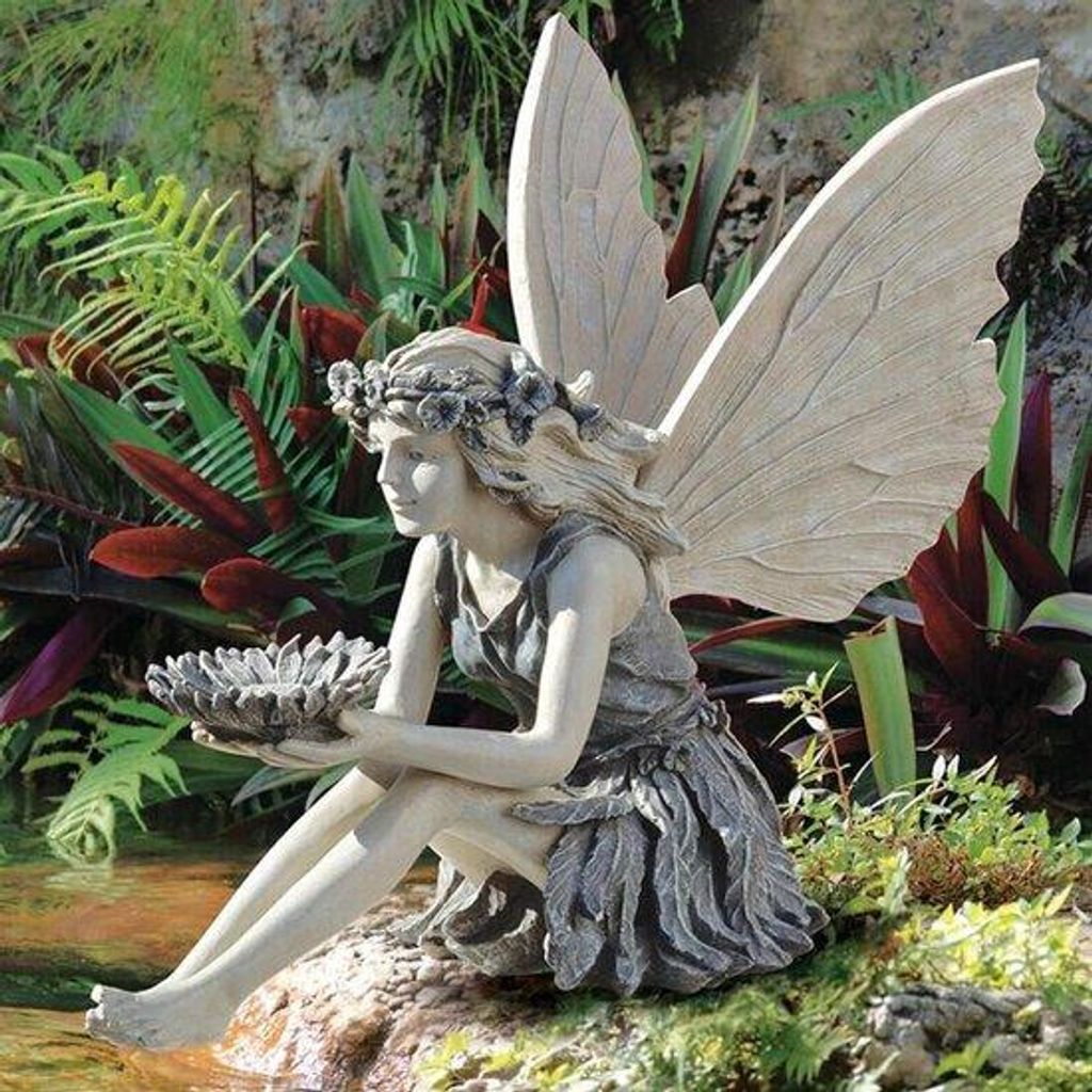 Zauberhafte Gartendekoration, handgefertigte Elfen, magische Fee, Sitzend, Gartenornament