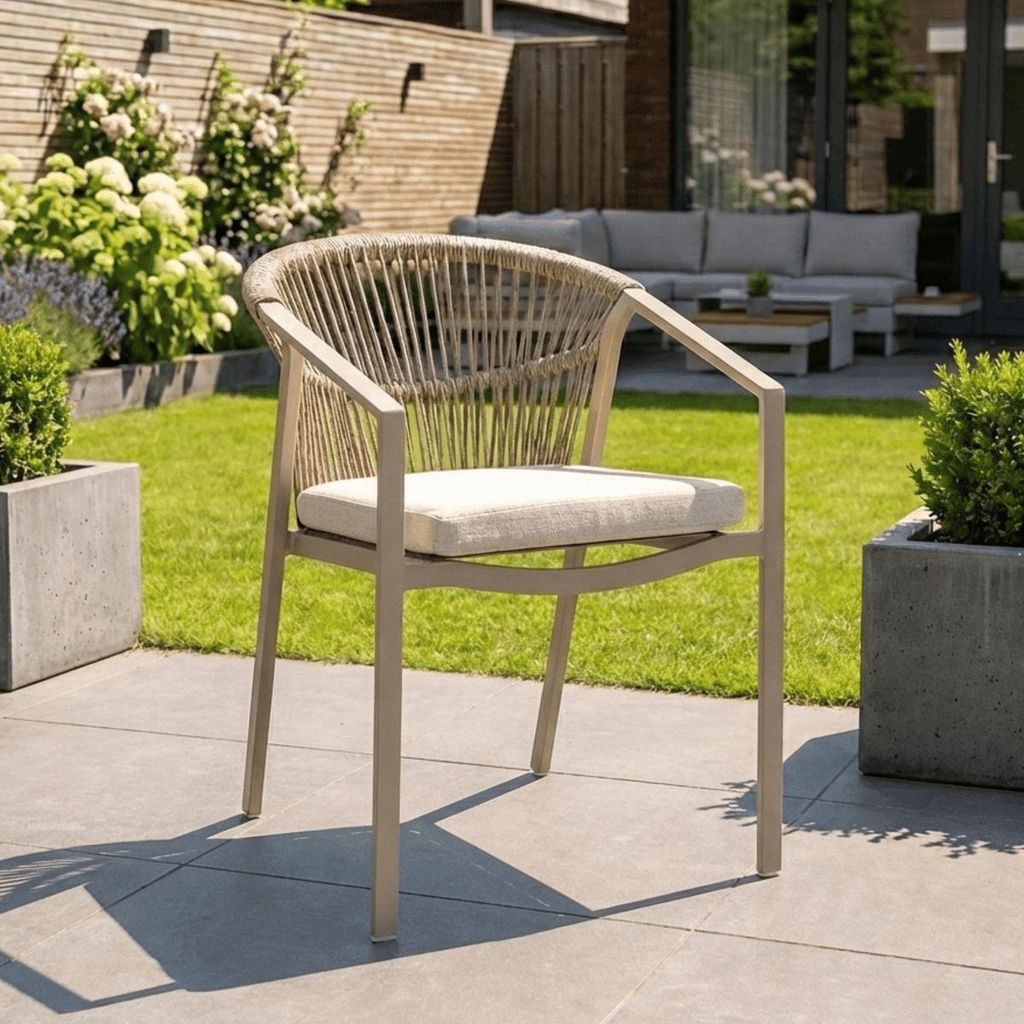 Gartensessel Valencia Warmweiß Relax Dining (stapelbar) – Produktbild 