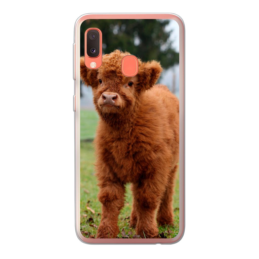 MuchoWow Handyhülle Schutzhülle Hülle für Samsung Galaxy A20e Scottish Highlander - Kalb - Gras Silikon Softcase Handy Hülle - Abdeckung