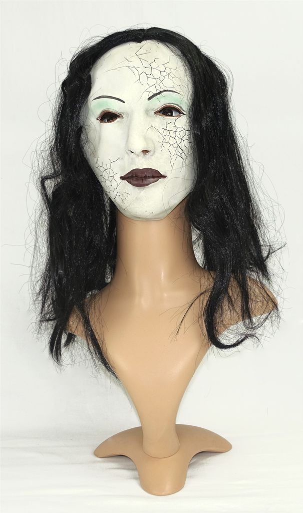 Zerbrochene Porzellanpuppen Maske mit schwarzem Haar Produktbild 