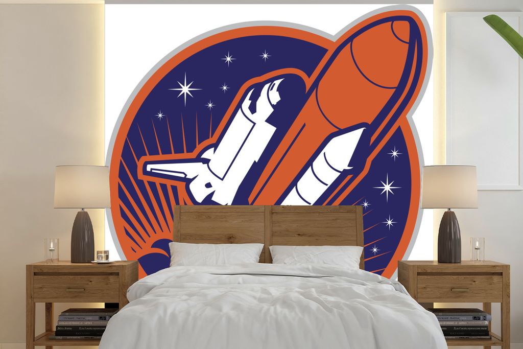 MuchoWow Fototapete für Wohnzimmer oder Schlafzimmer Wandtapete Vinyl Motivtapete Abbildung einer Raumfähre auf einem Emblem - 240x240 cm - Sch...