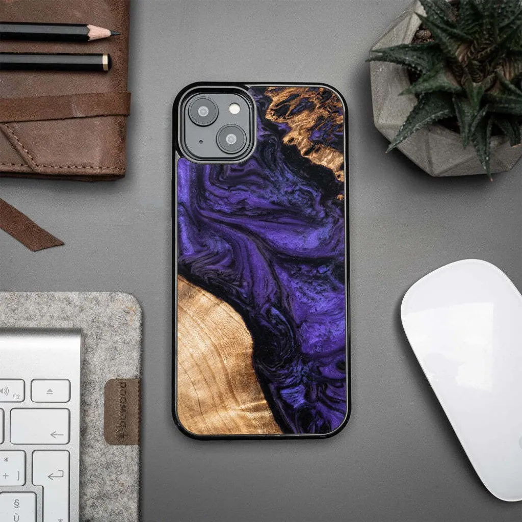 iPhone 15 Plus Case Bewood Unique Violet - Legno e Resina - 2