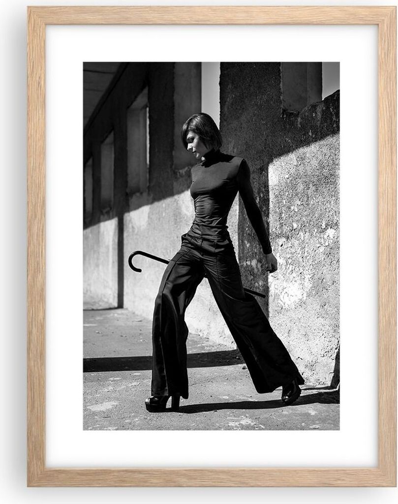 Gerahmtes Poster - Rahmen in heller Eiche - Fotografie Mode Frau - 30x40 cm - Wand Bild - Wanddeko - Wandbilder - Wandposter - Bilderrahmen - Bilde...