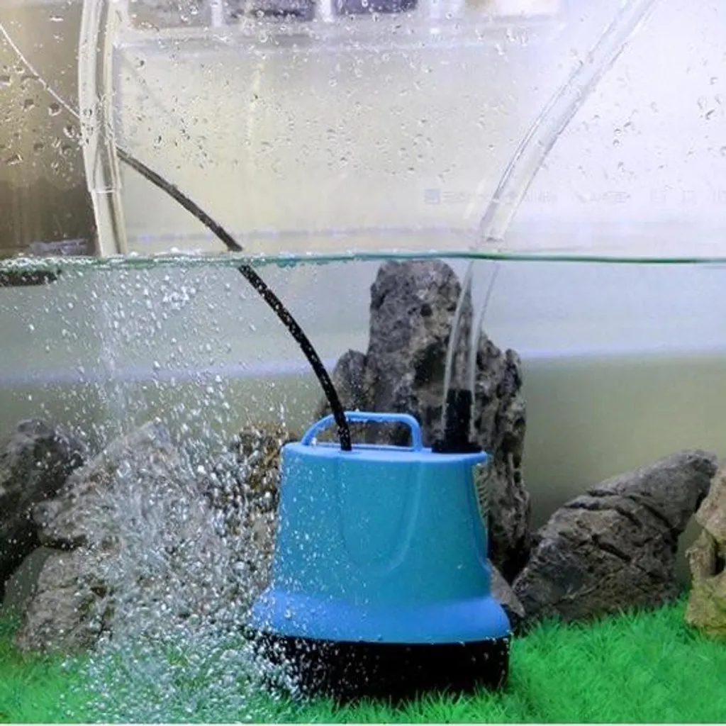 Mini pompe submersible 25W 1500L/h avec tuyau 15m et 3 buses - Bleue