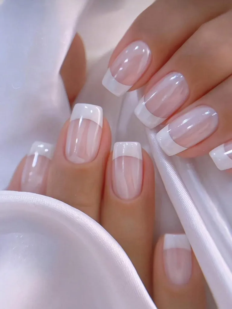 Faux Ongles Carrés Blancs Scintillants : Kit de 24 Press On Nails Chic
