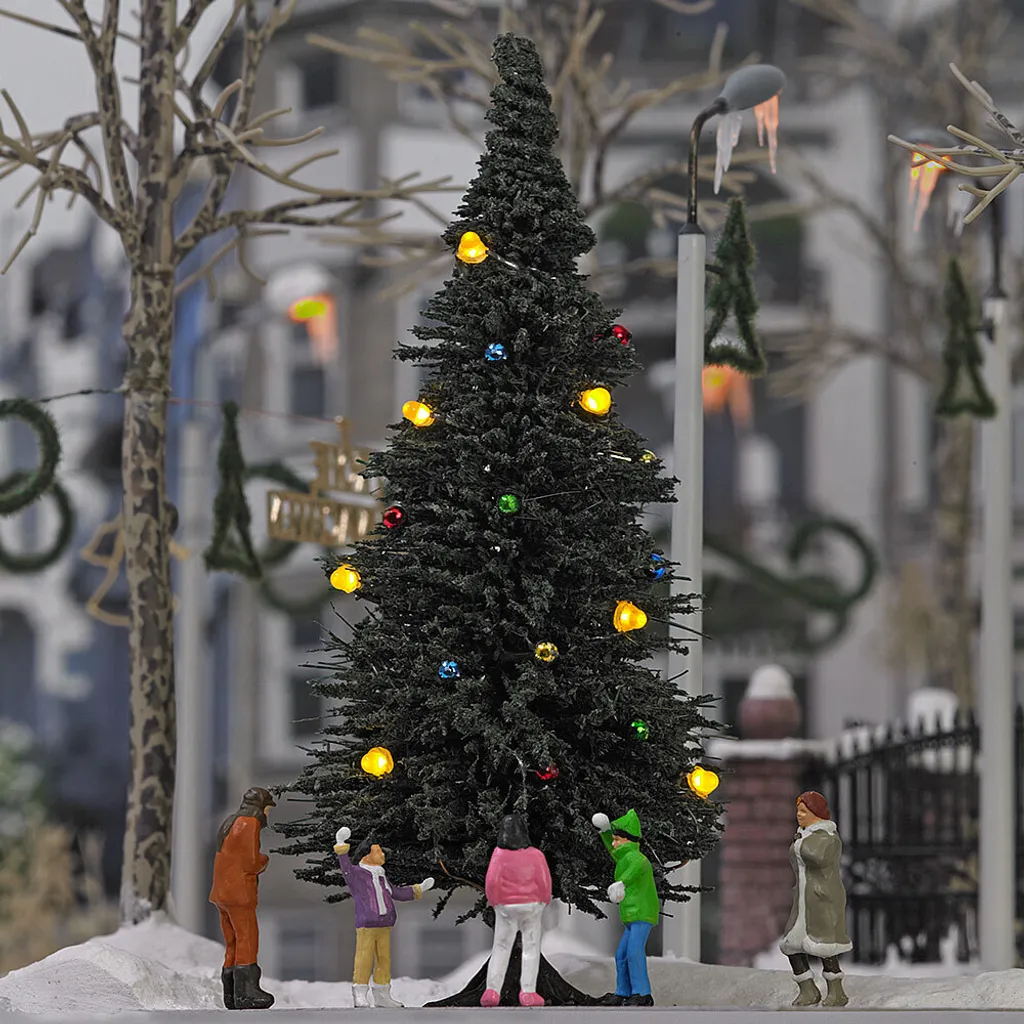 Sapin de Noël illuminé H0 Busch 5413 décor miniature réaliste prêt à brancher