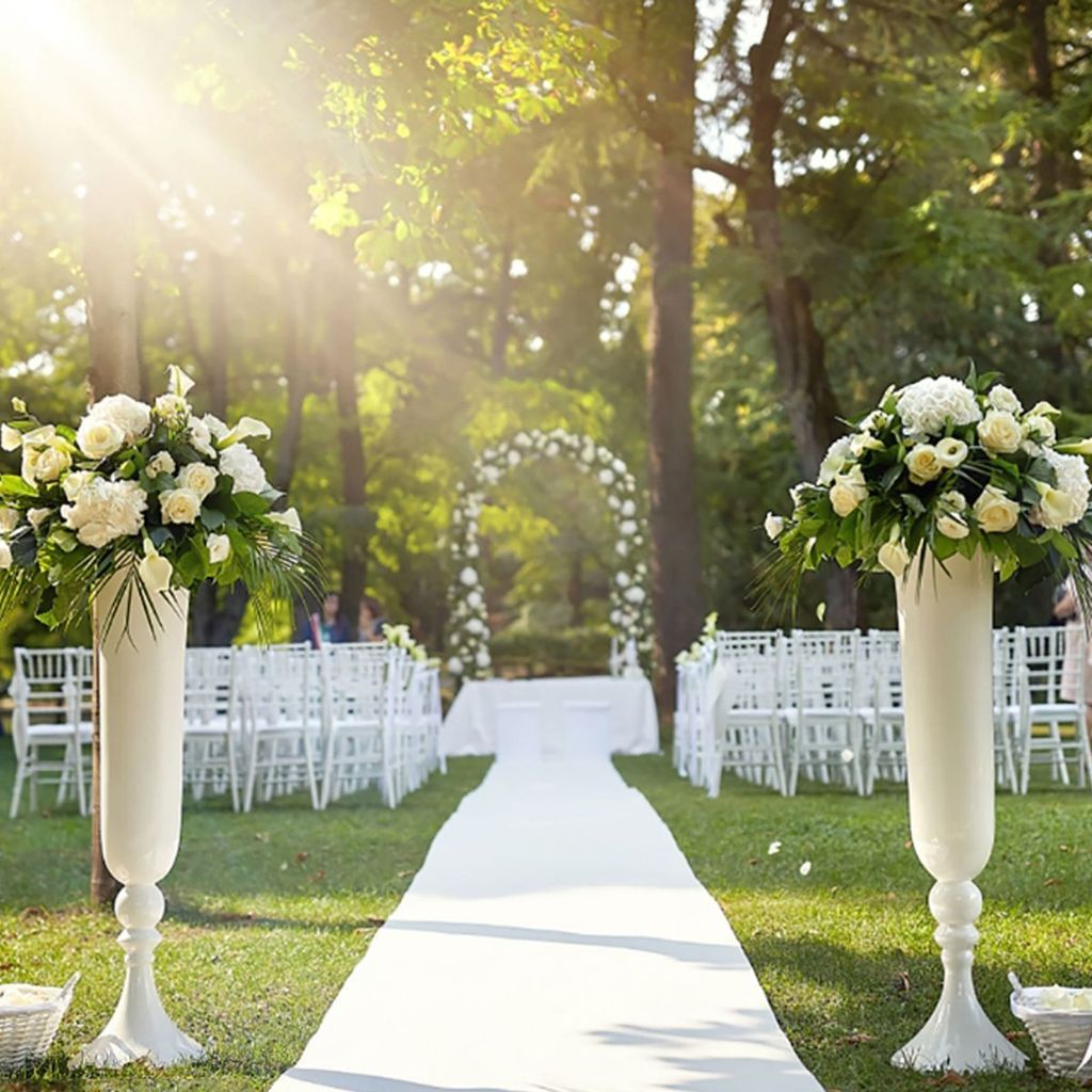 Weißer Teppich 1 x 15 m VIP Party-Zubehör weißer Läufer aus Vlies Hochzeit Deko-Zubehör Wedding Dekoration Hochzeit Brautpaar Trauung, Hinweis: KI generiertes Bild