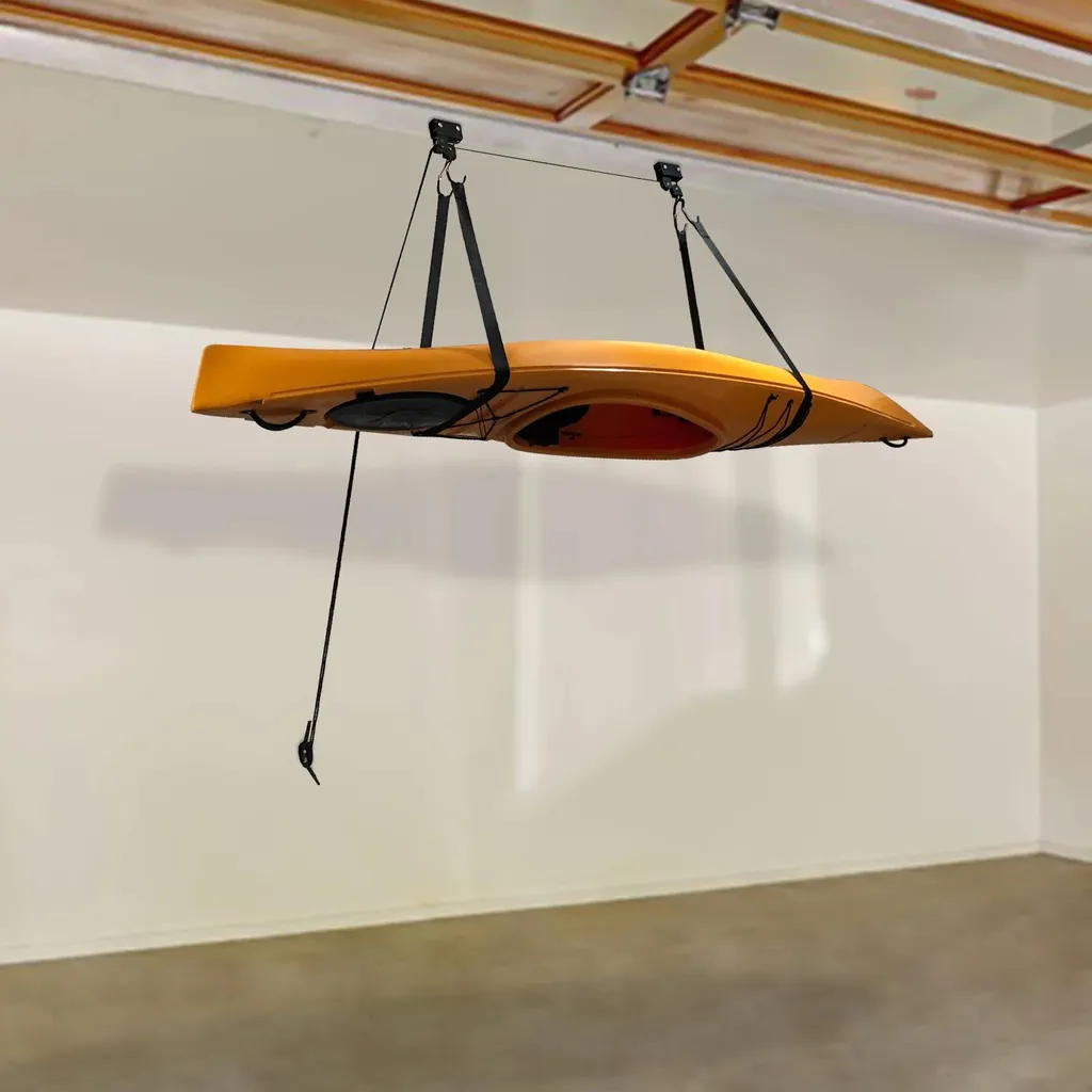 Rangement garage pour kayak et vélo au plafond - Solution gain de place