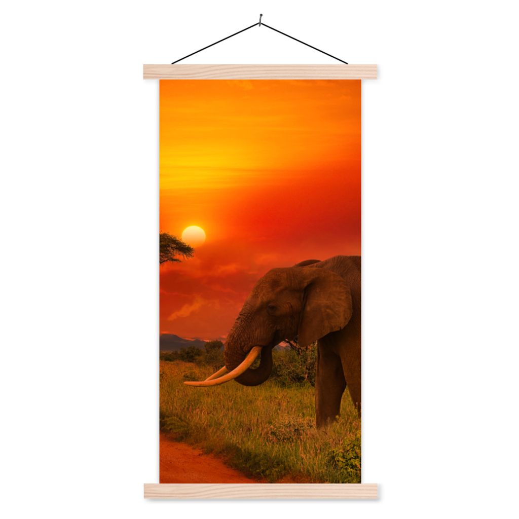 MuchoWow Textilposter Elefant - Sonnenuntergang - Orange - Savanne - Tiere 40x80 cm mit holzfarbenen Rahmen - Wohnzimmer