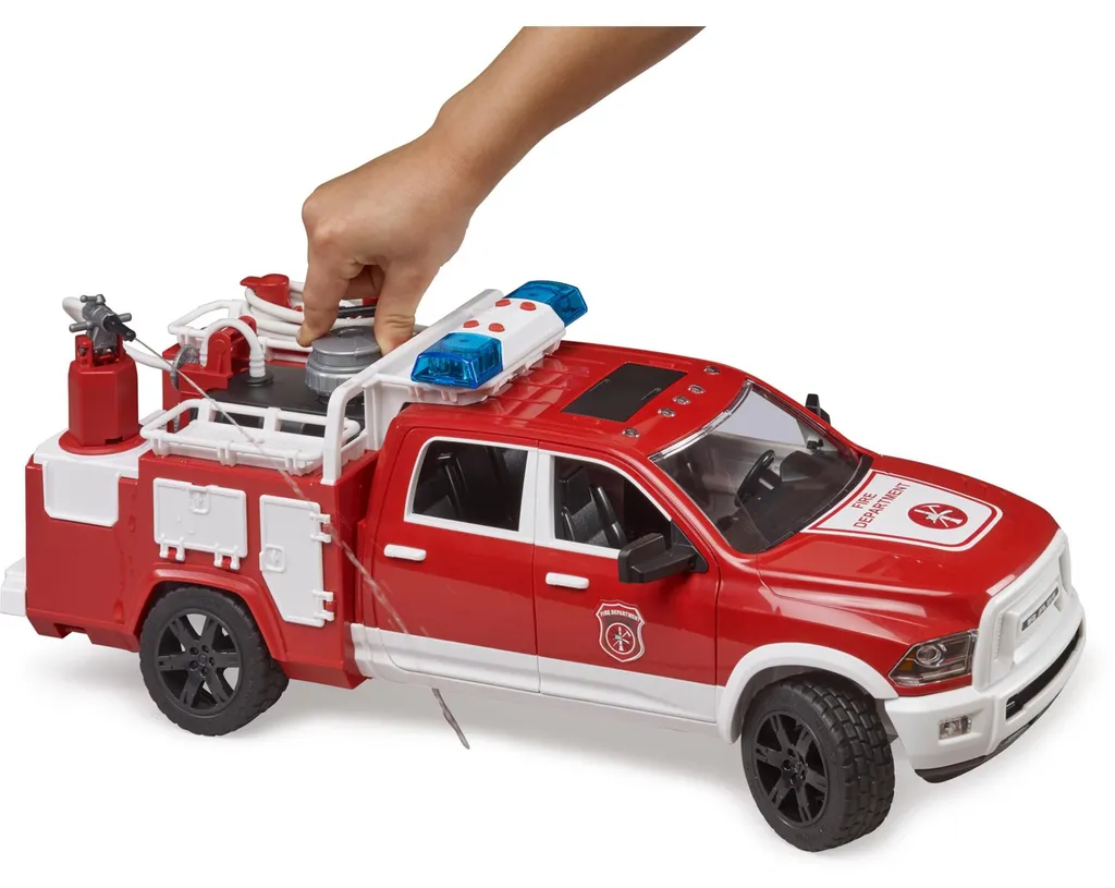 Bruder RAM 2500 Pompier avec module électronique et suspension active - 4