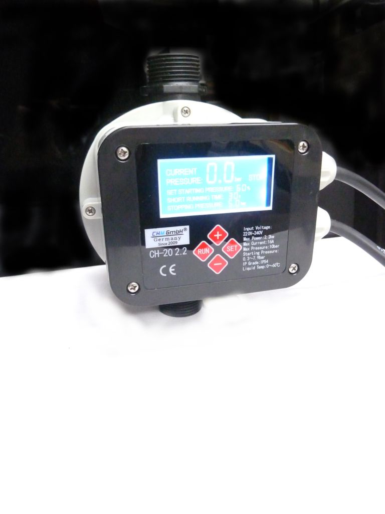 Vollautomatische digitale Pumpensteuerung bis 2,2 kW elektro Sensor Display 