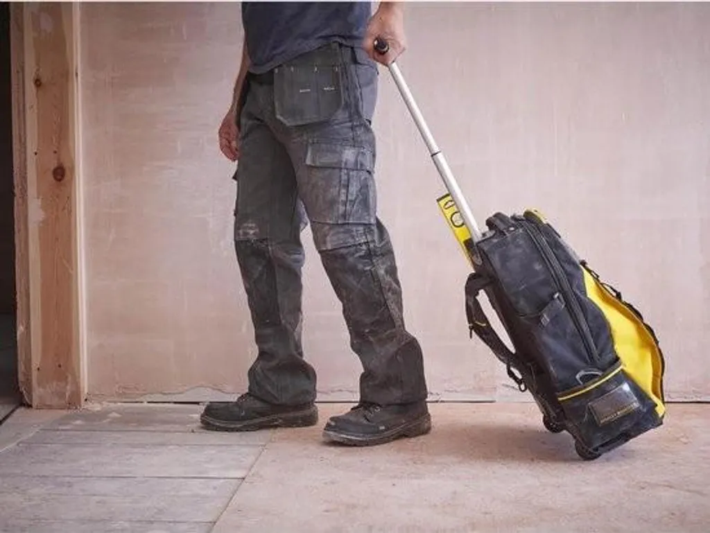 Sac à dos à roulettes FatMax : trolley porte-outils robuste pour pro - 3