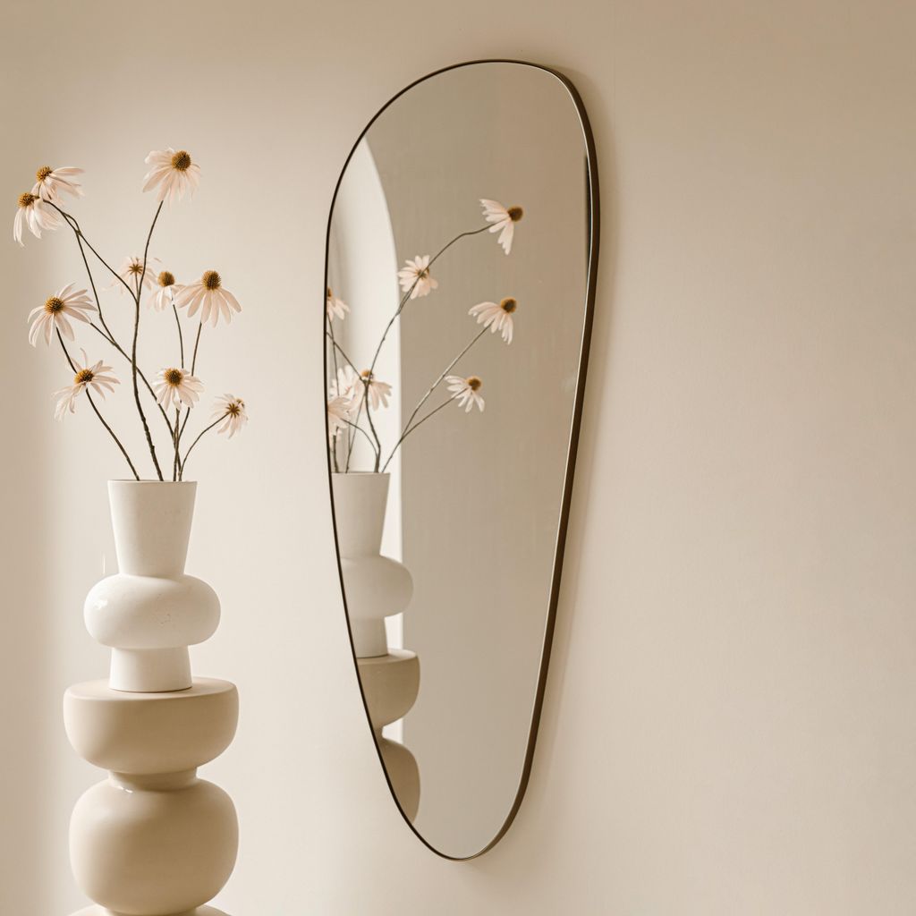 Indore Home – Spiegel Dean – organische Form – asymmetrisch – Wandspiegel – 120 cm – Gold