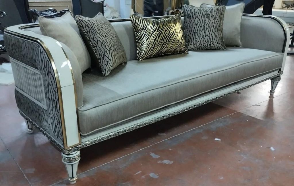 Casa Padrino Luxus Barock Sofa Silber / Weiß / Gold - Prunkvolles Wohnzimmer Sofa - Barockstil Wohnzimmer Möbel - Luxus Möbel im Barockstil - Ba...
