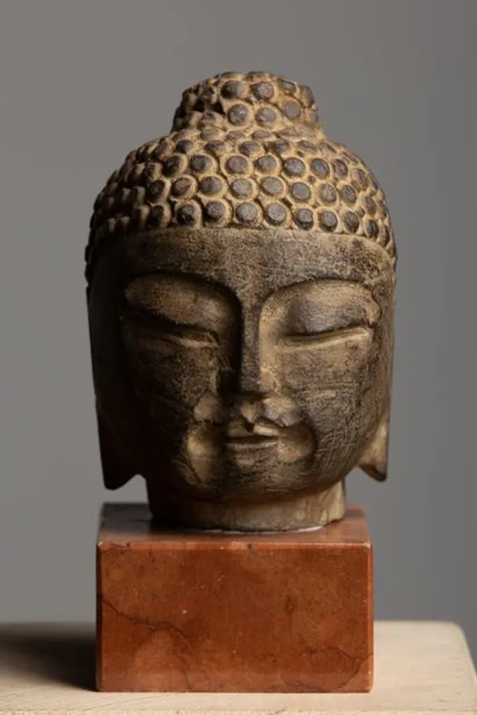 Buste de Bouddha Zen en Pierre Sculptée Main avec Détails Fins 35cm