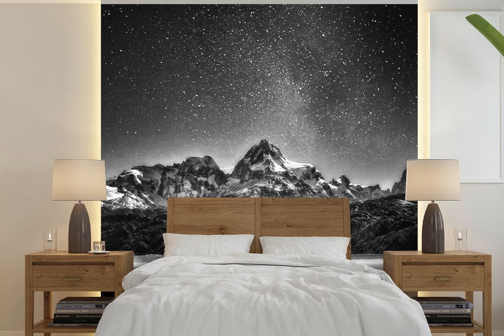 MuchoWow Fototapete für Wohnzimmer oder Schlafzimmer Wandtapete Vinyl Motivtapete Sternenhimmel - Berg - Nacht - 350x350 cm - Schlafzimmertapete