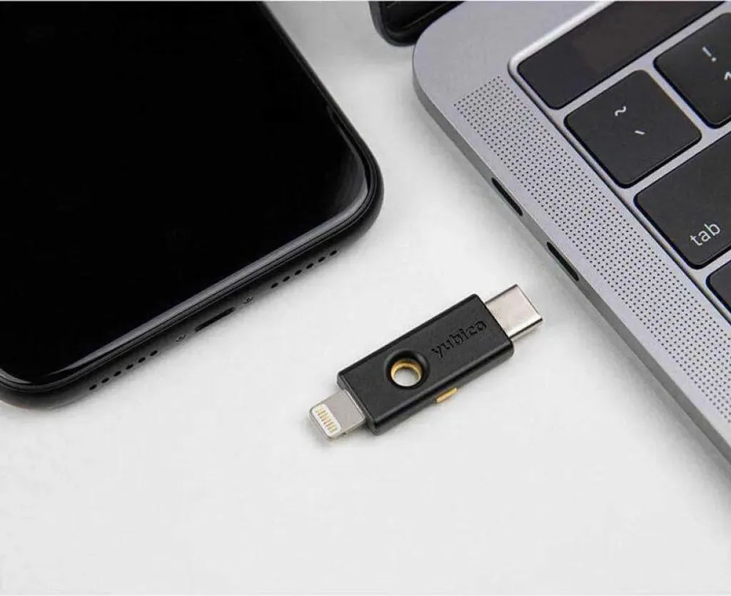 Clé de Sécurité USB-C et Lightning pour iPhone et MacBook Yubikey 5Ci Pro - 7